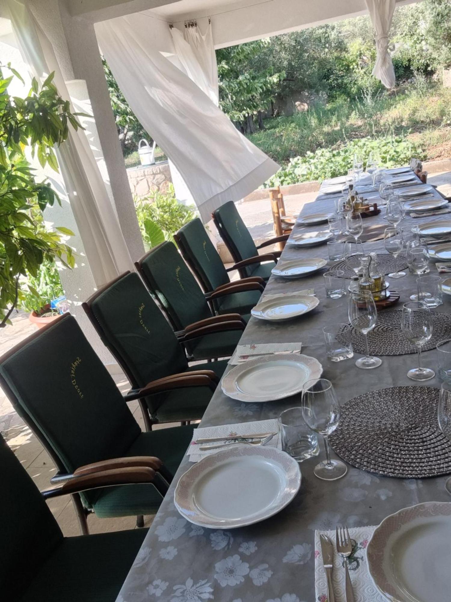 Senkini Dvori Apartment Sutomiscica Exterior foto