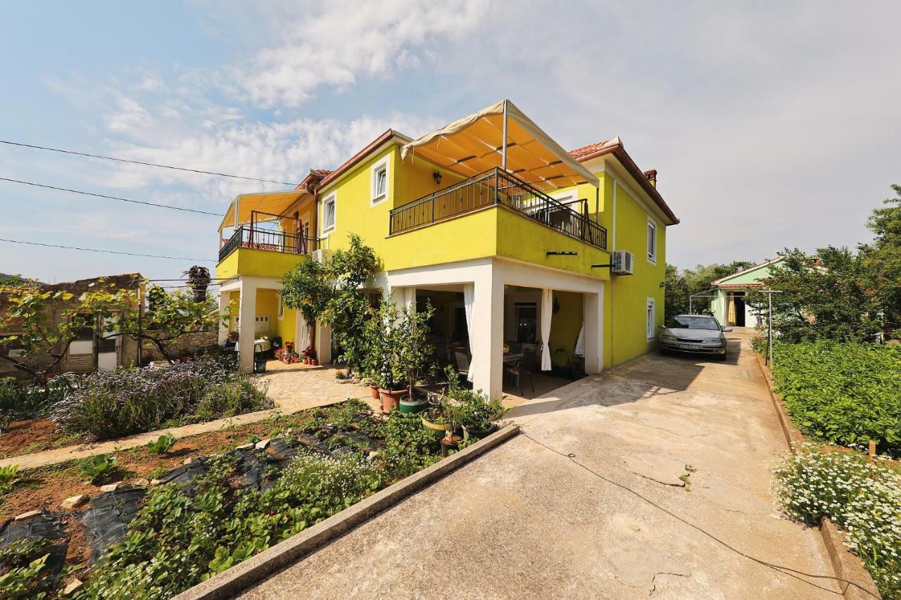 Senkini Dvori Apartment Sutomiscica Exterior foto
