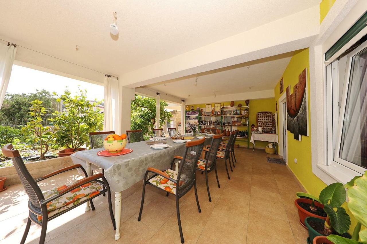 Senkini Dvori Apartment Sutomiscica Exterior foto