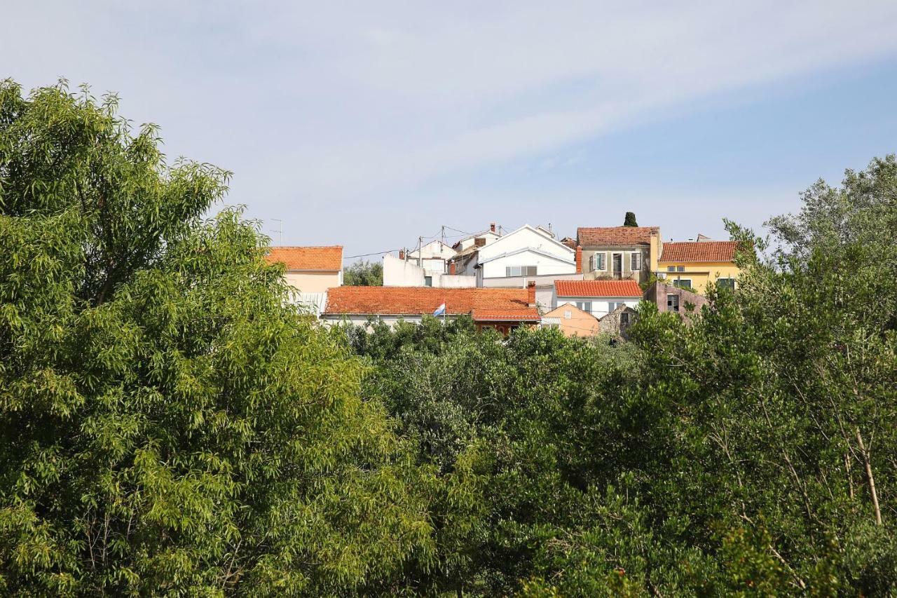Senkini Dvori Apartment Sutomiscica Exterior foto