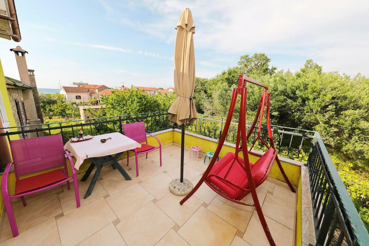Senkini Dvori Apartment Sutomiscica Exterior foto