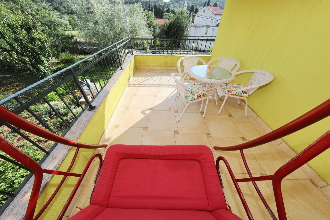 Senkini Dvori Apartment Sutomiscica Exterior foto